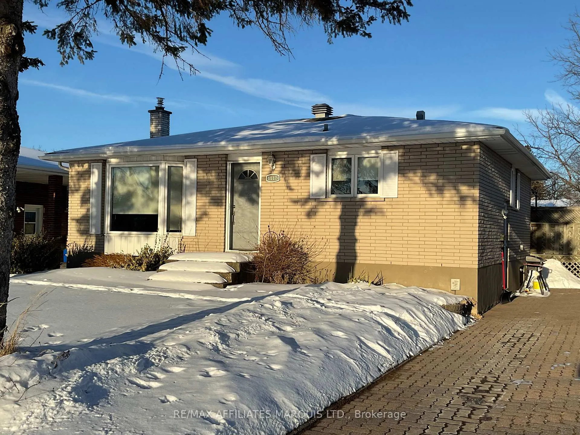 Photo 1 of 1113 Brock Street, Cornwall — HOMEH