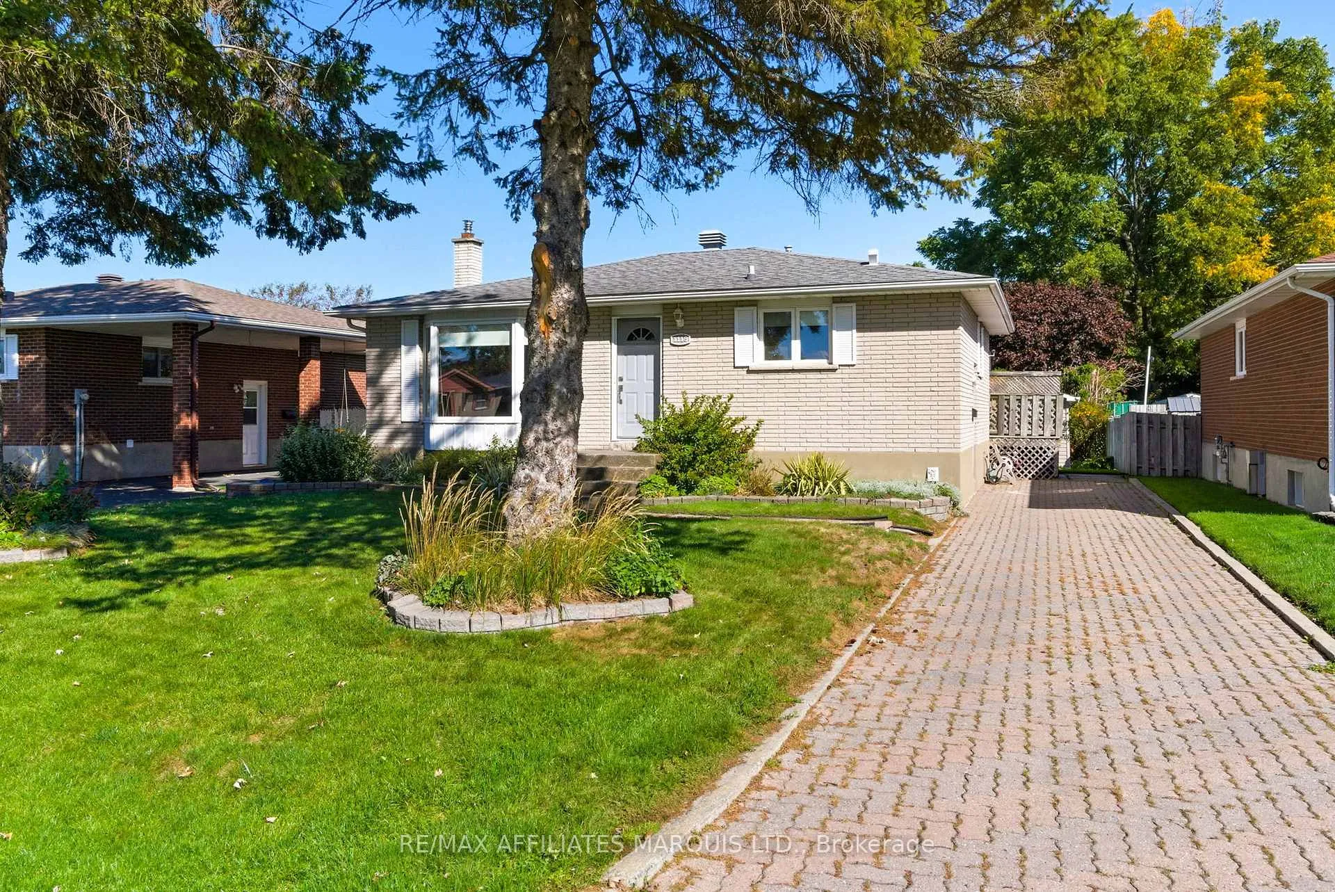Photo 3 of 1113 Brock Street, Cornwall — HOMEH