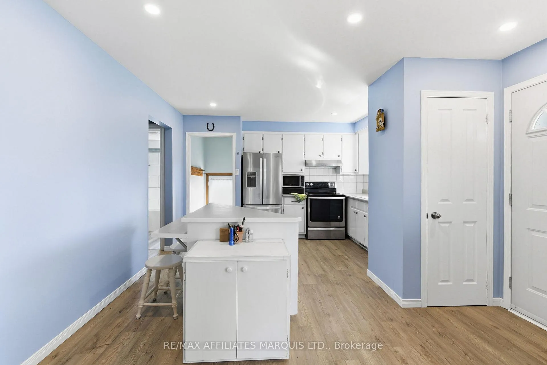 Photo 9 of 1113 Brock Street, Cornwall — HOMEH