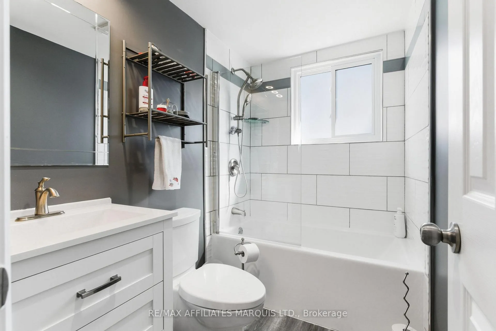 Photo 15 of 1113 Brock Street, Cornwall — HOMEH