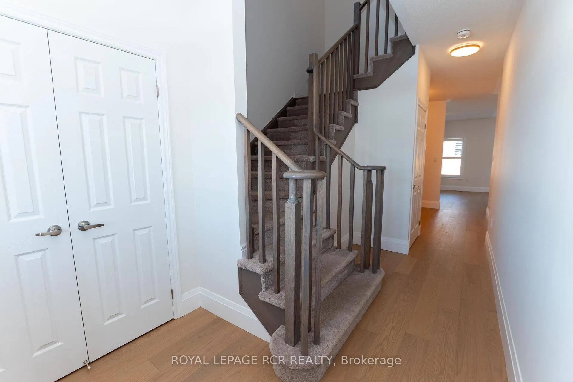 Photo 3 of 206 Barnett Drive, Shelburne — HOMEH
