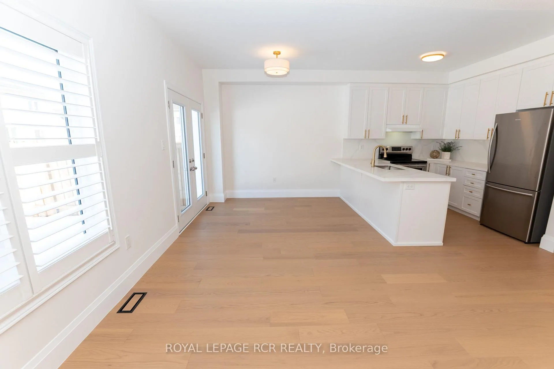 Photo 8 of 206 Barnett Drive, Shelburne — HOMEH