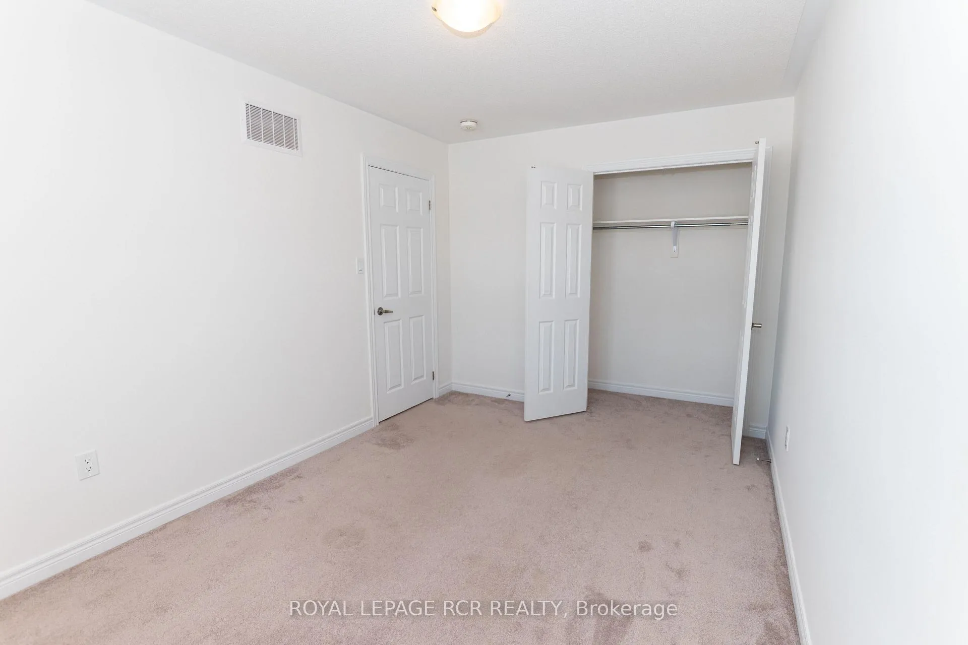 Photo 15 of 206 Barnett Drive, Shelburne — HOMEH