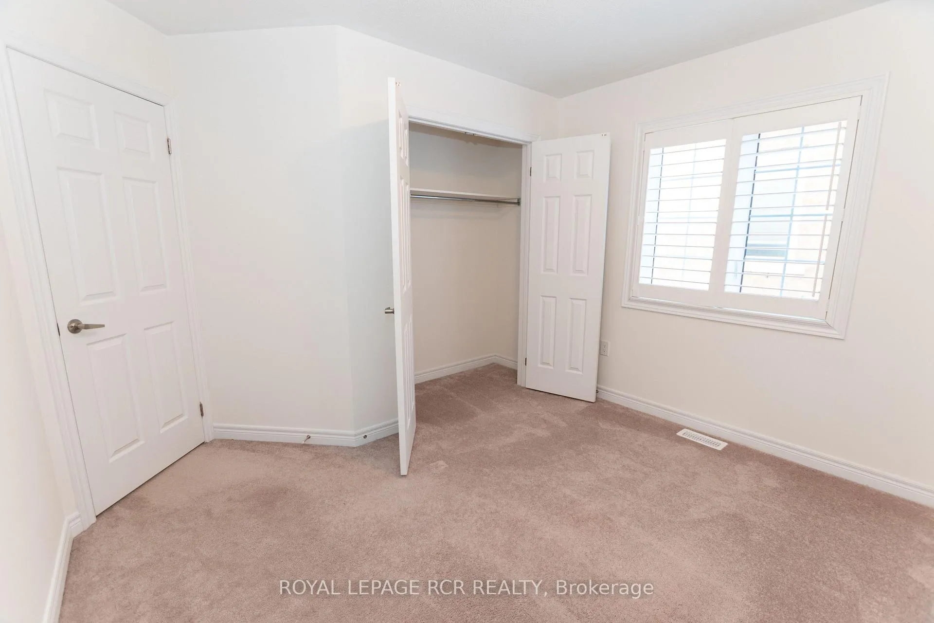 Photo 16 of 206 Barnett Drive, Shelburne — HOMEH