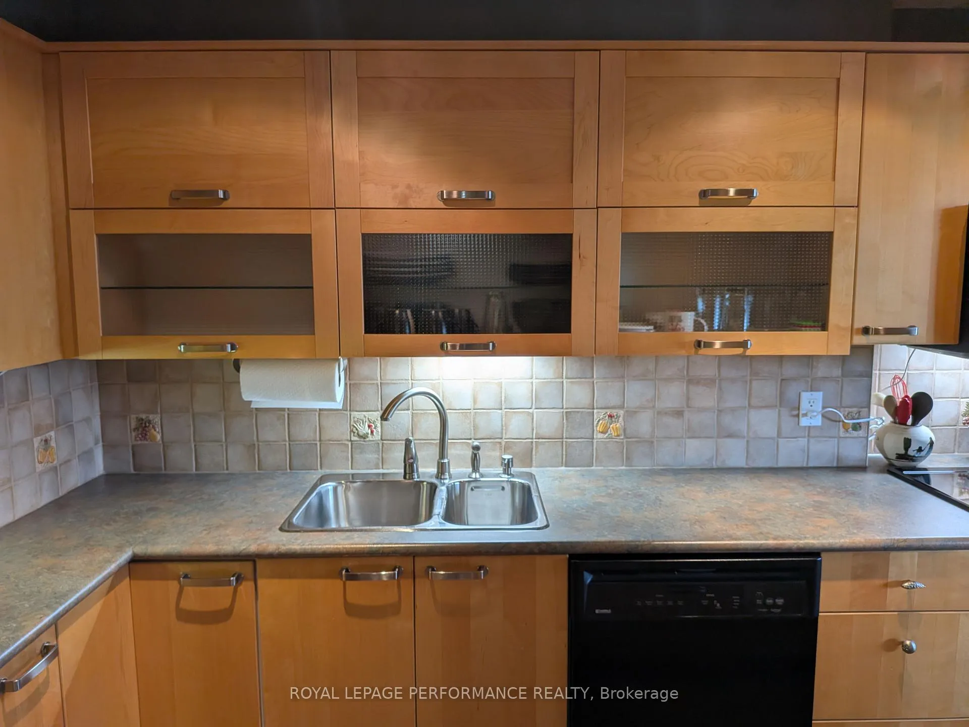 Photo 7 of Unit 309, 665 Bathgate Drive, Ottawa, Carson Meadows — HOMEH