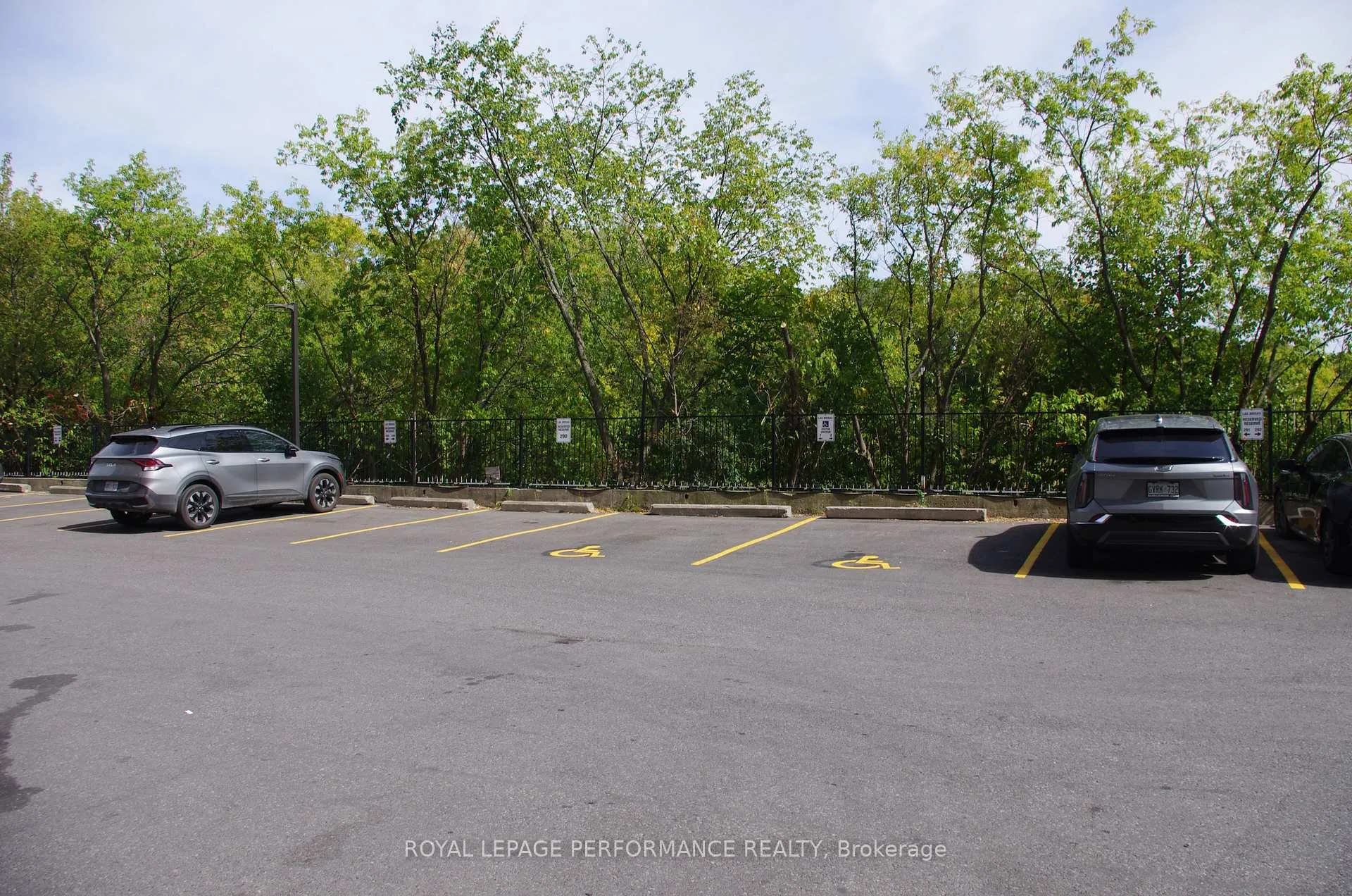 Photo 21 of Unit 309, 665 Bathgate Drive, Ottawa, Carson Meadows — HOMEH