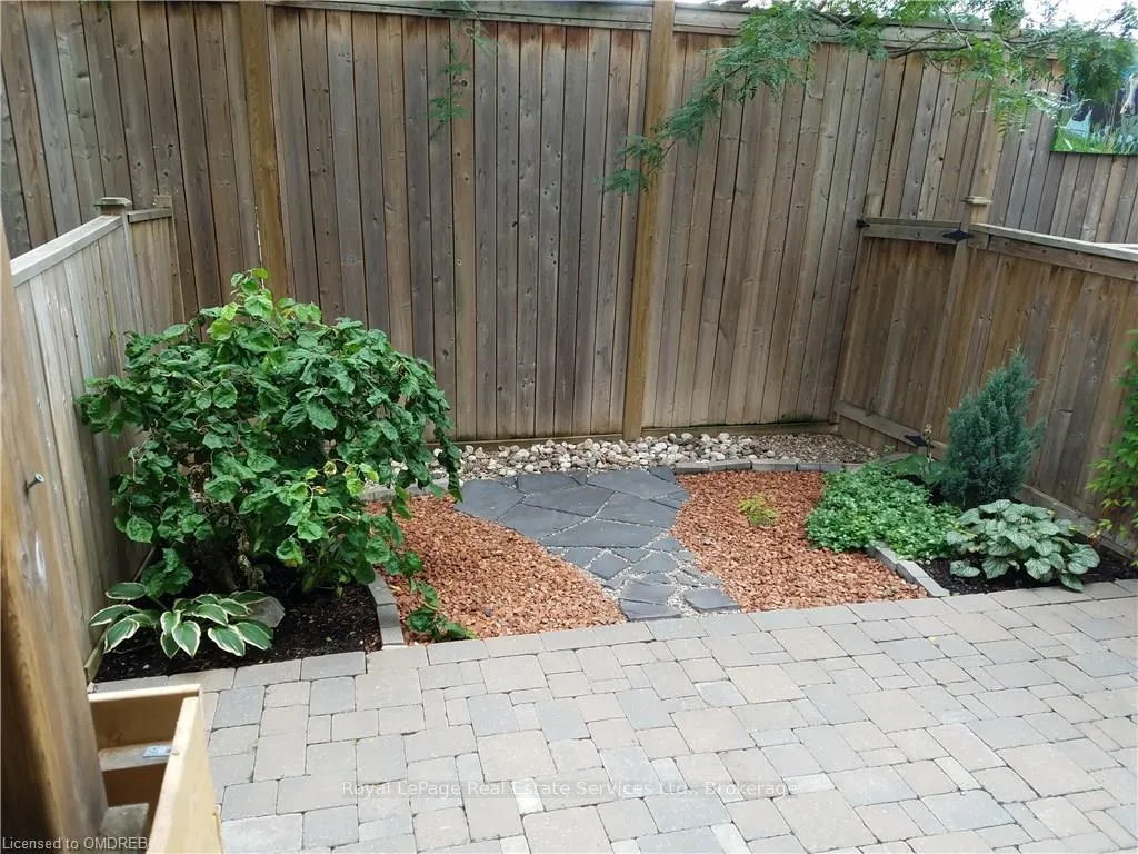 Photo 13 of 688 Rowley Common, Burlington, Appleby — HOMEH