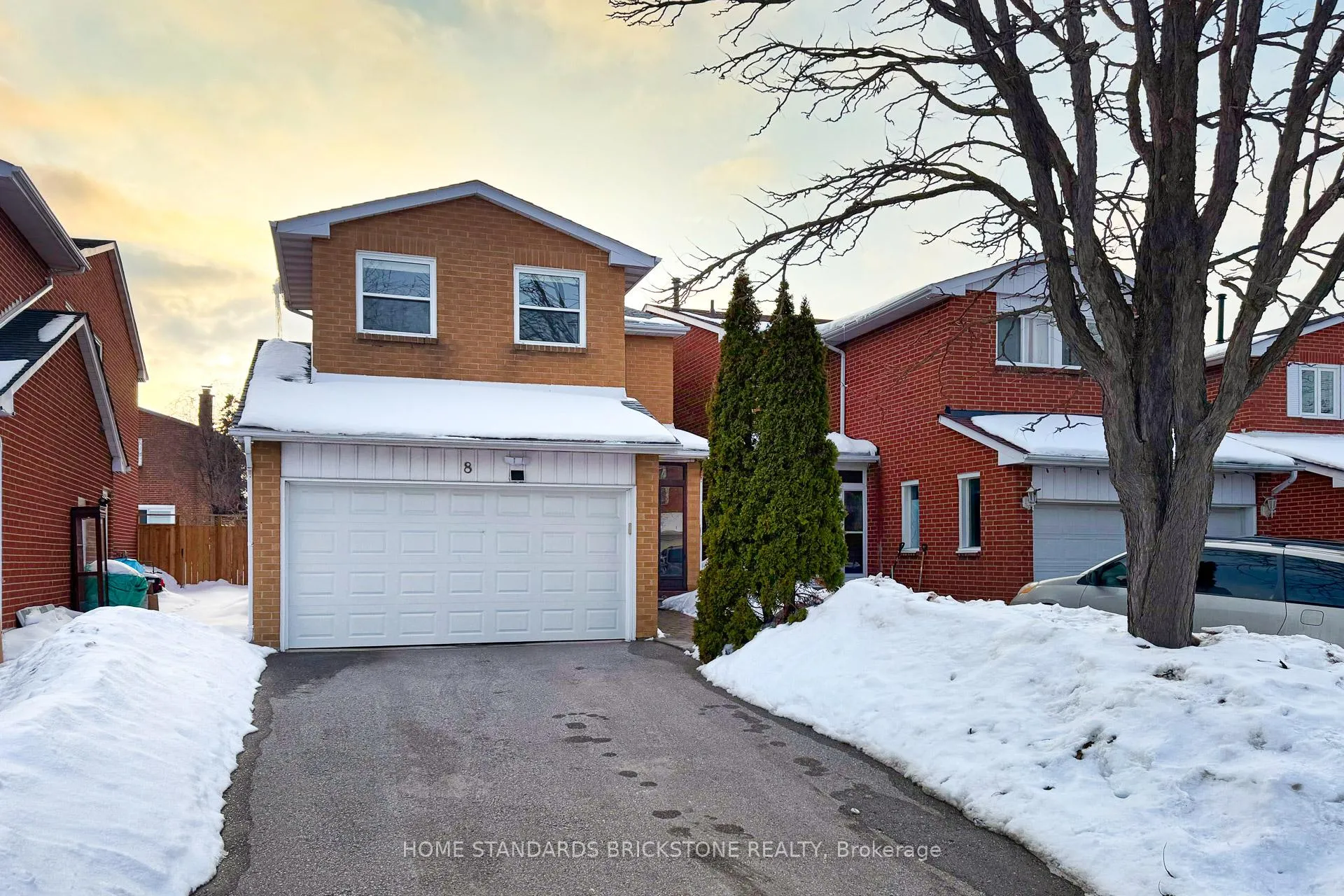 Front of 8 Royal Colwood Court