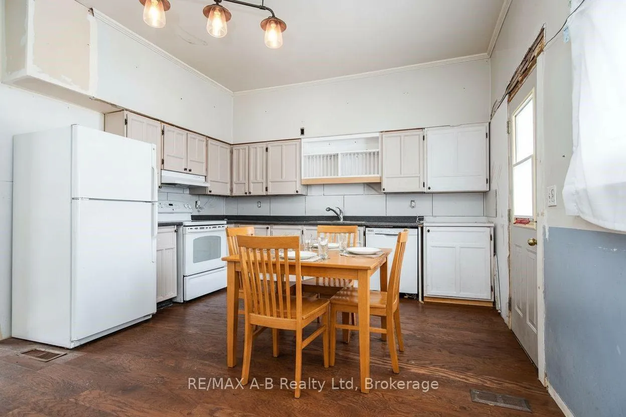 Photo 17 of 86 King Street, Bluewater, Hensall — HOMEH