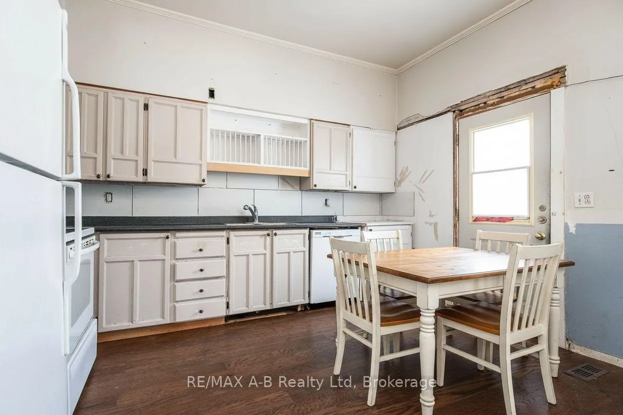 Photo 18 of 86 King Street, Bluewater, Hensall — HOMEH
