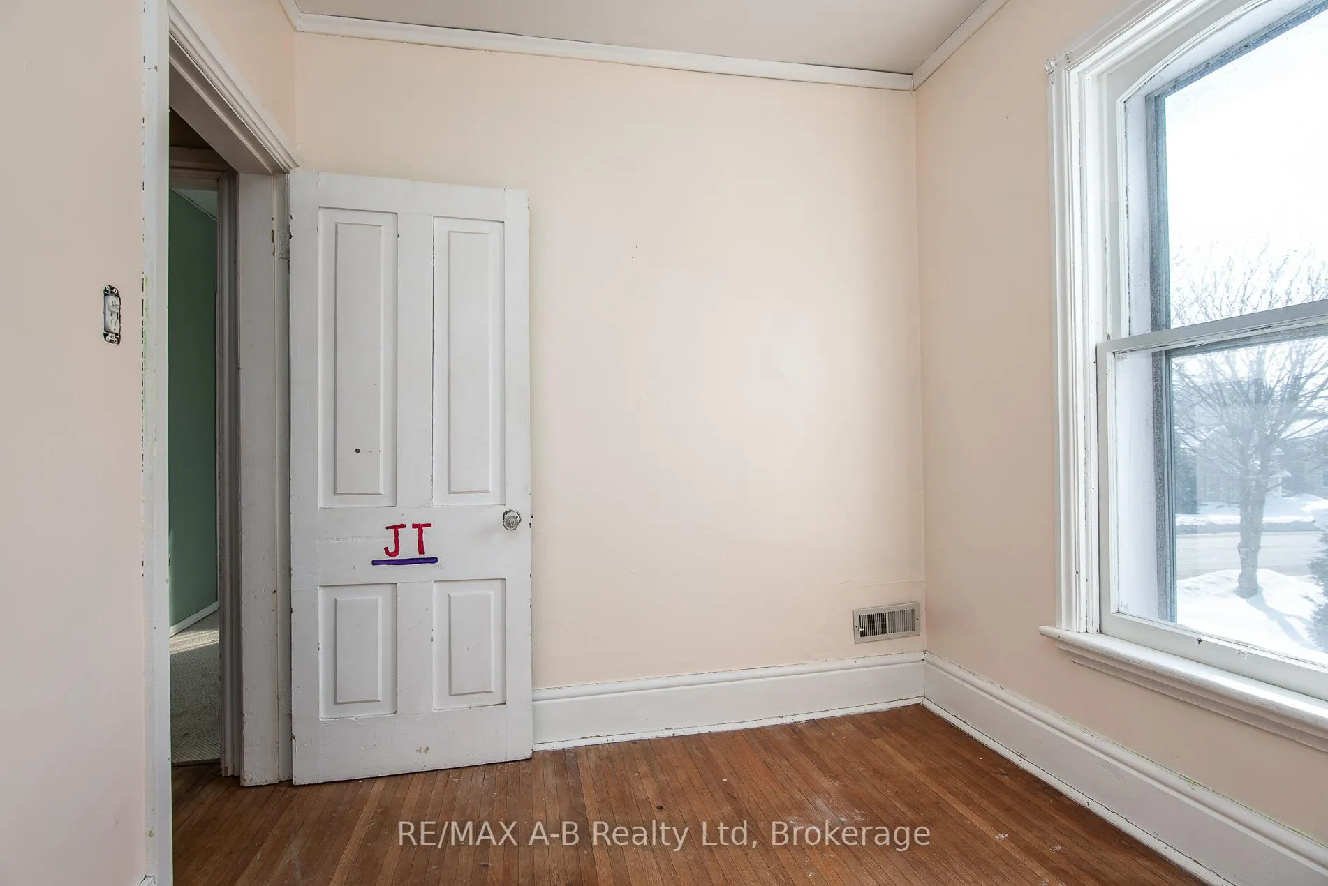 Photo 33 of 86 King Street, Bluewater, Hensall — HOMEH