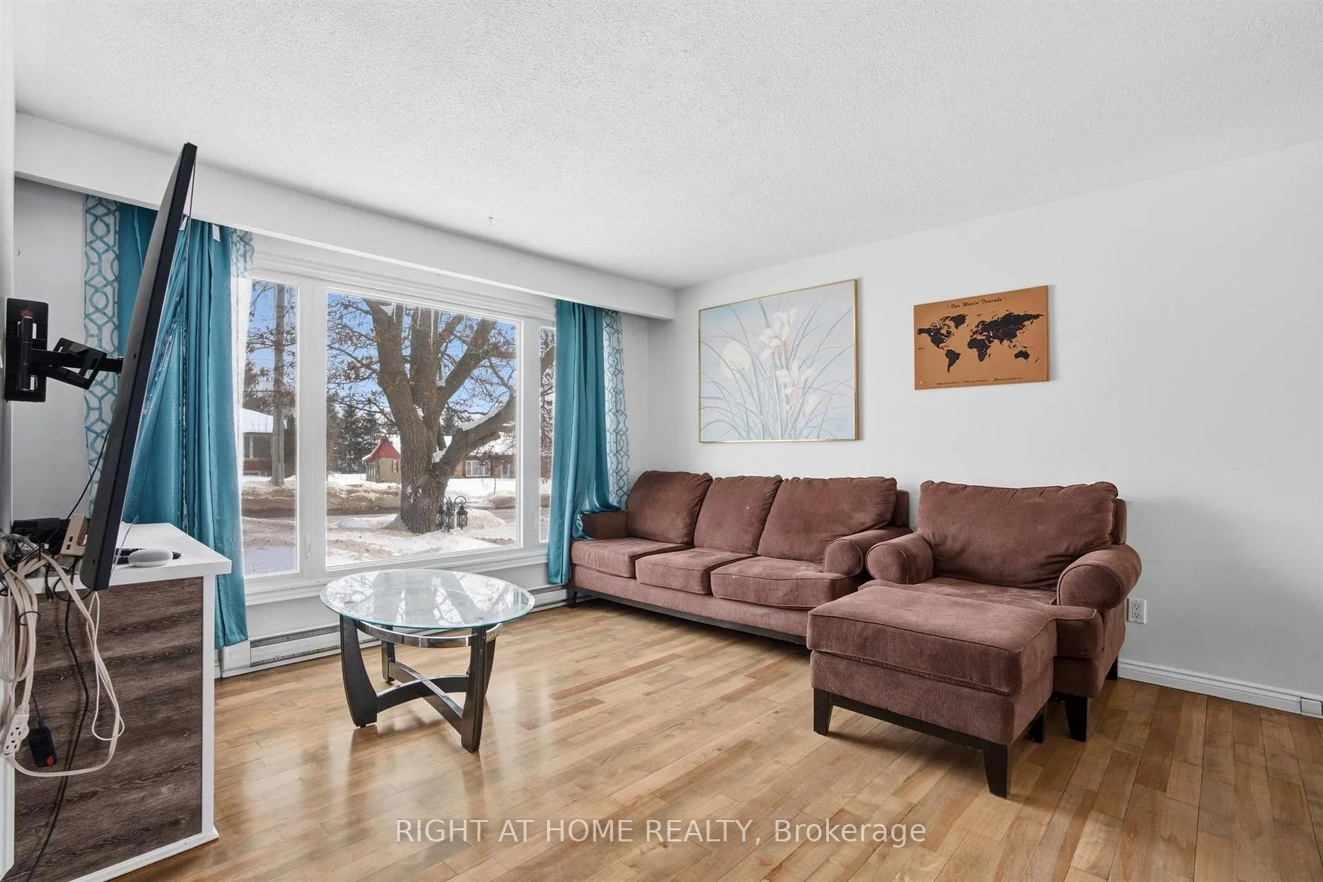 Photo 8 of 198 Ferndale Drive N, Barrie, Edgehill Drive — HOMEH