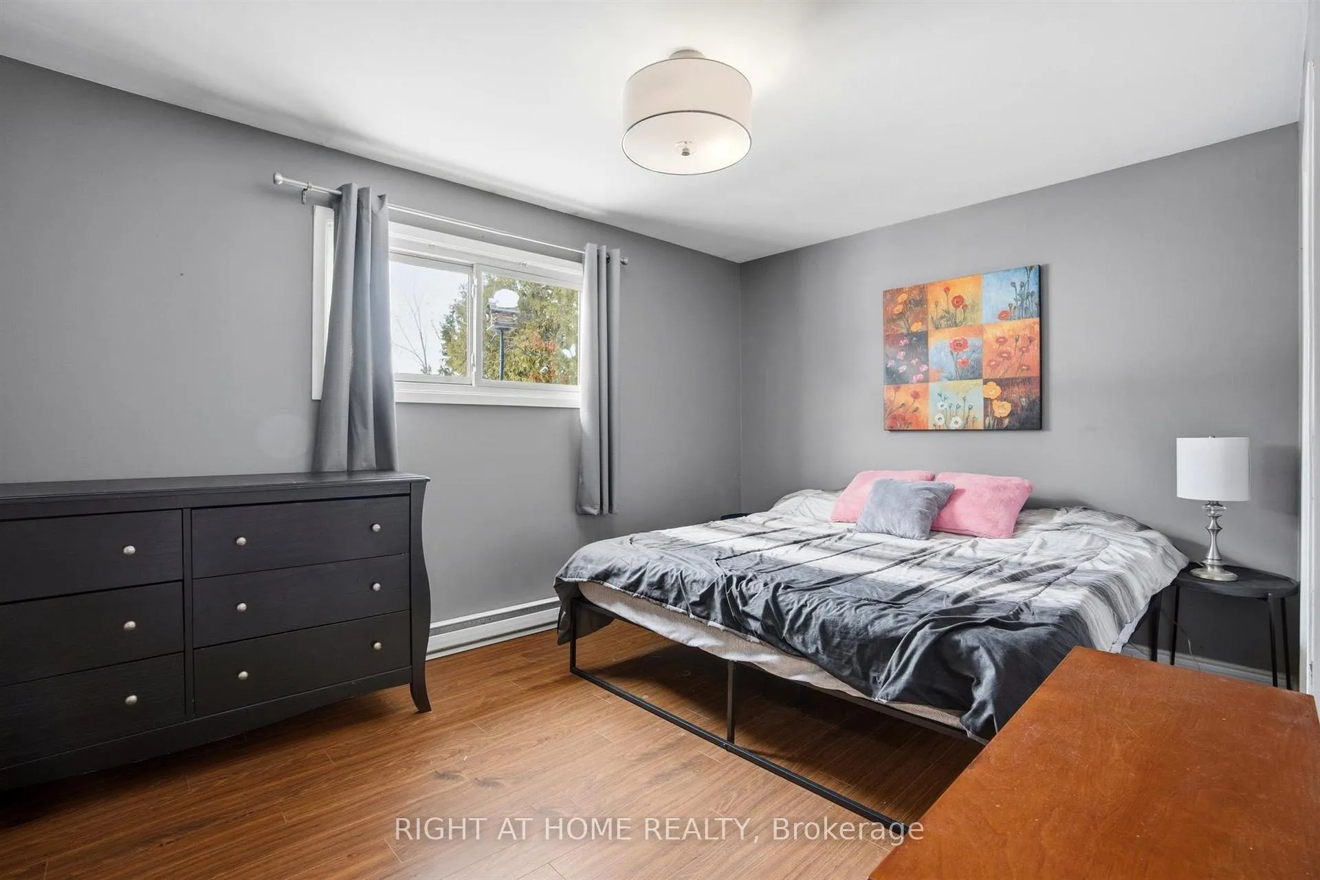 Photo 11 of 198 Ferndale Drive N, Barrie, Edgehill Drive — HOMEH