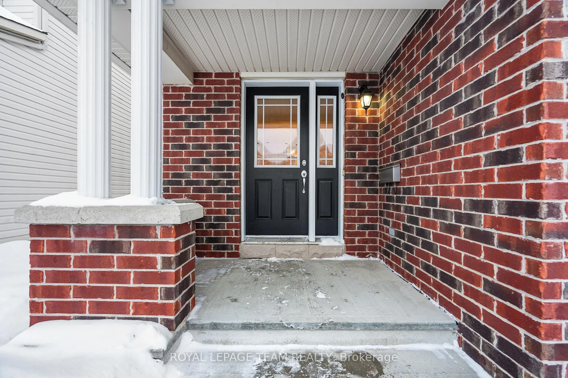 Photo 4 of 228 Branthaven Street, Ottawa, Avalon East — HOMEH