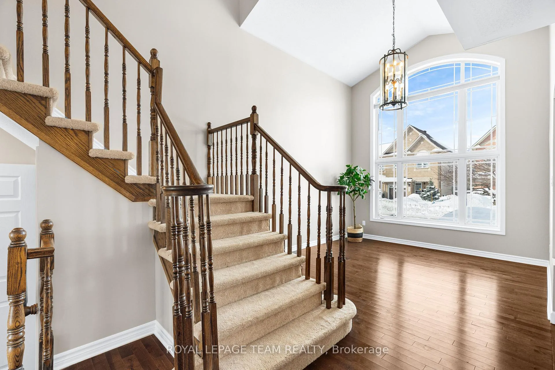 Photo 8 of 228 Branthaven Street, Ottawa, Avalon East — HOMEH