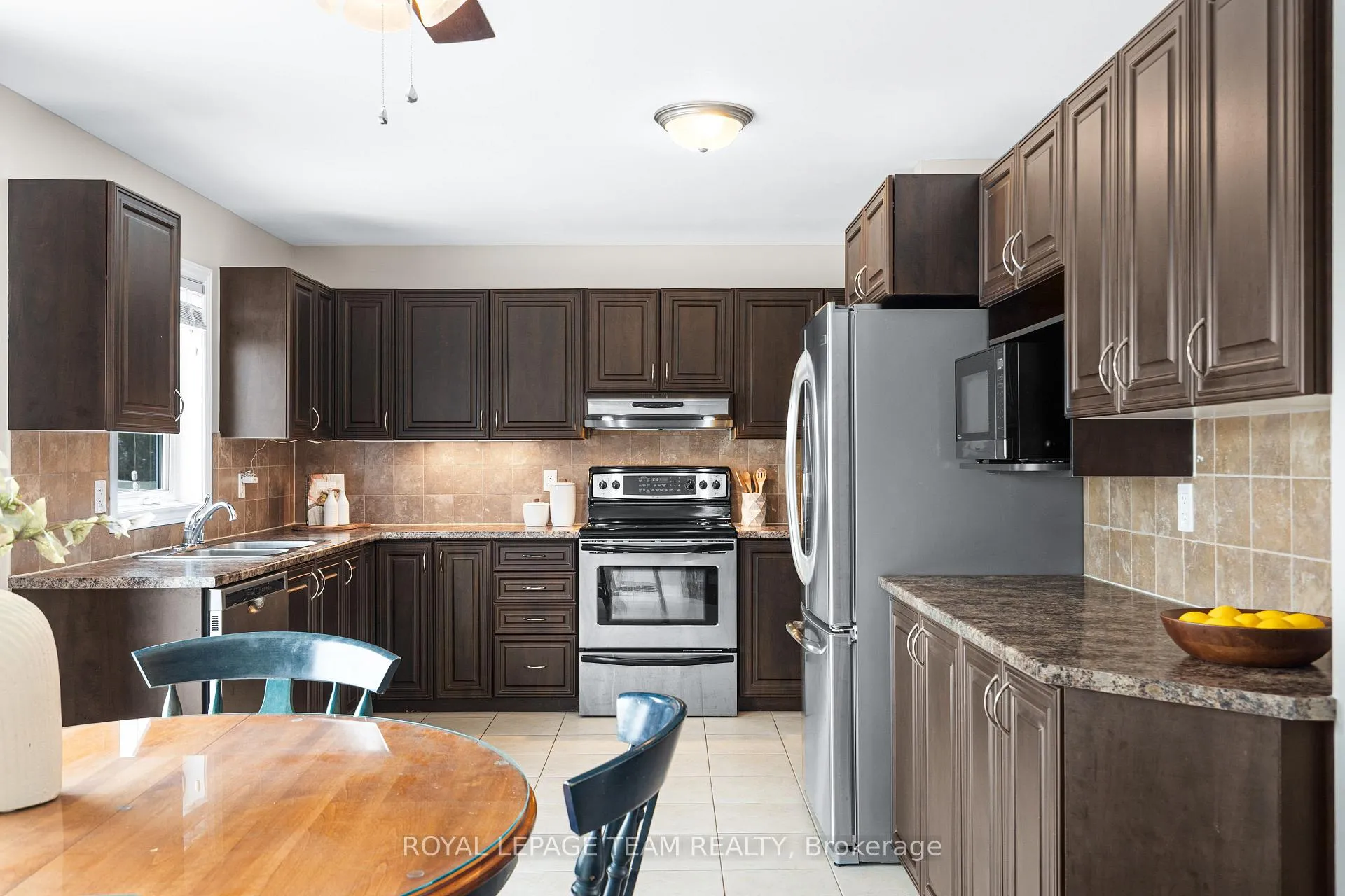 Photo 18 of 228 Branthaven Street, Ottawa, Avalon East — HOMEH