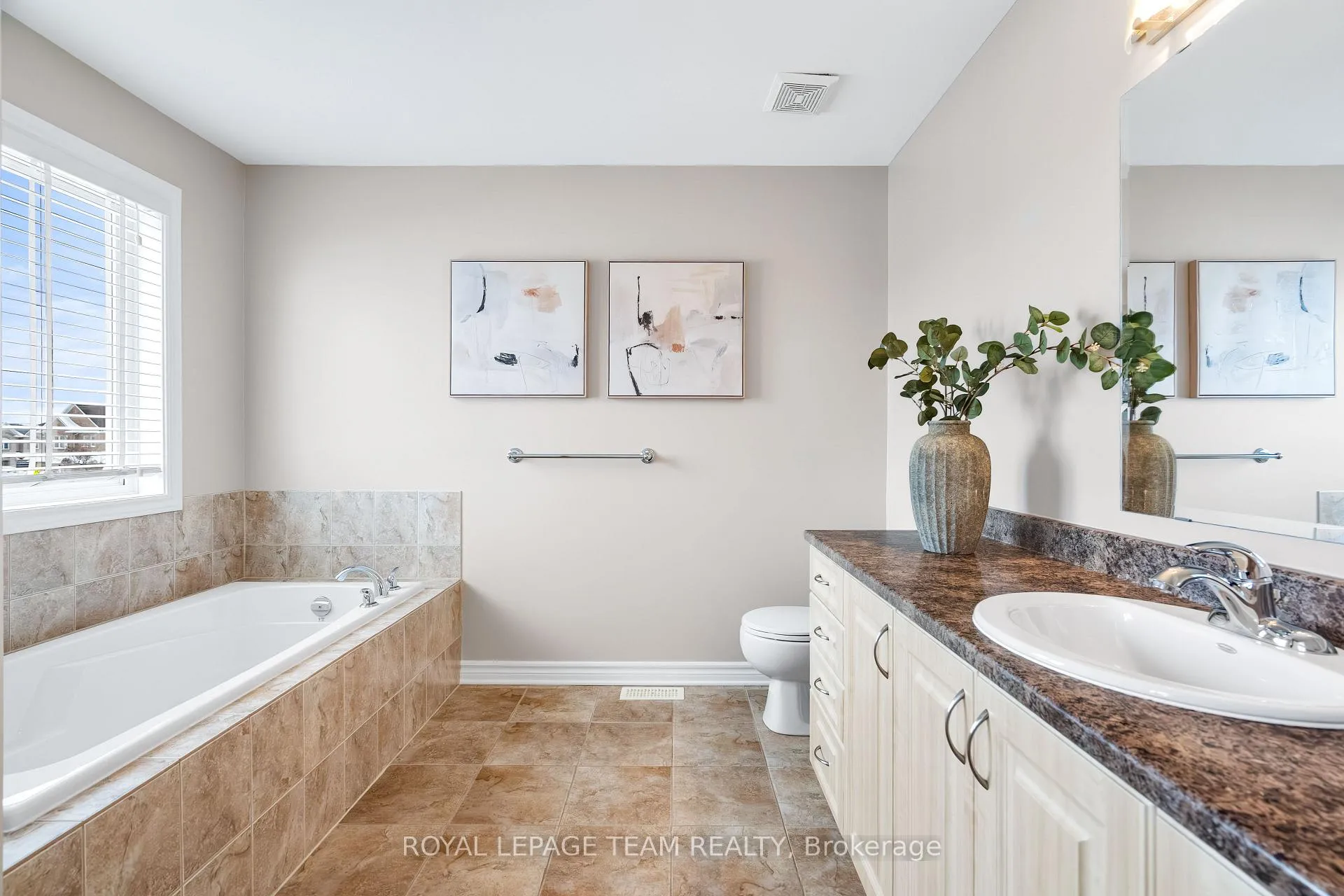 Photo 33 of 228 Branthaven Street, Ottawa, Avalon East — HOMEH
