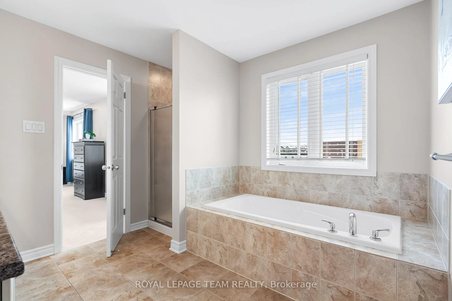 Photo 34 of 228 Branthaven Street, Ottawa, Avalon East — HOMEH