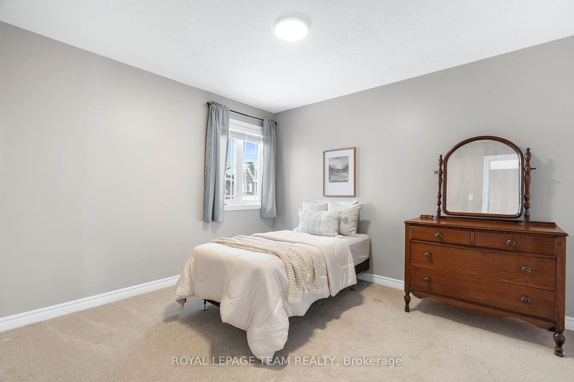 Photo 35 of 228 Branthaven Street, Ottawa, Avalon East — HOMEH
