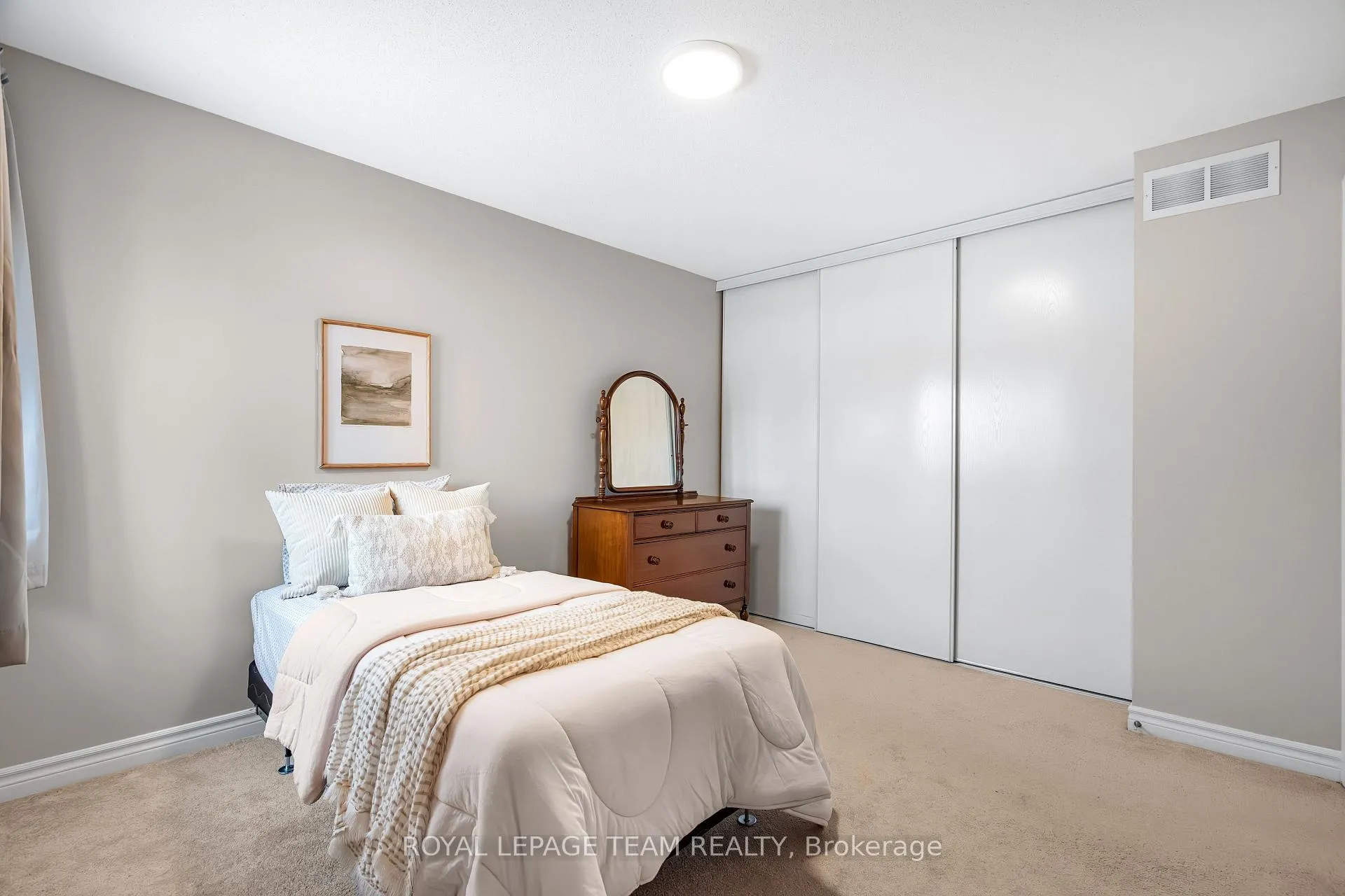 Photo 36 of 228 Branthaven Street, Ottawa, Avalon East — HOMEH