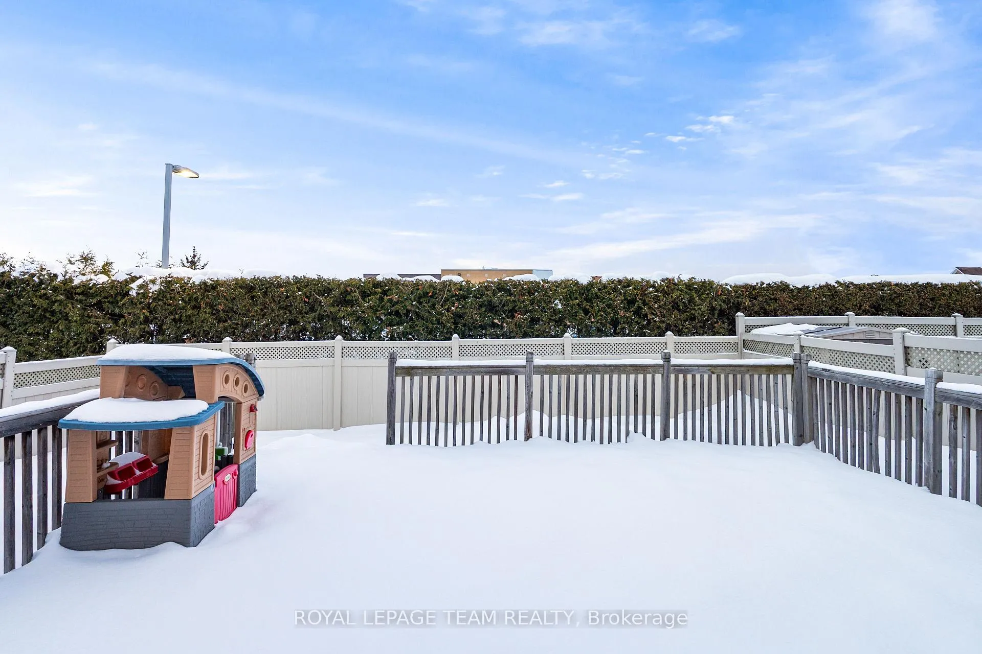 Photo 45 of 228 Branthaven Street, Ottawa, Avalon East — HOMEH