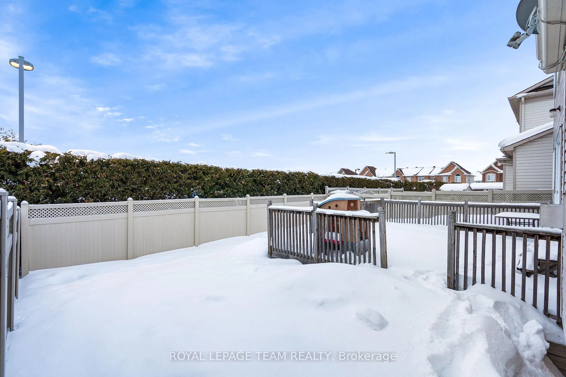 Photo 46 of 228 Branthaven Street, Ottawa, Avalon East — HOMEH