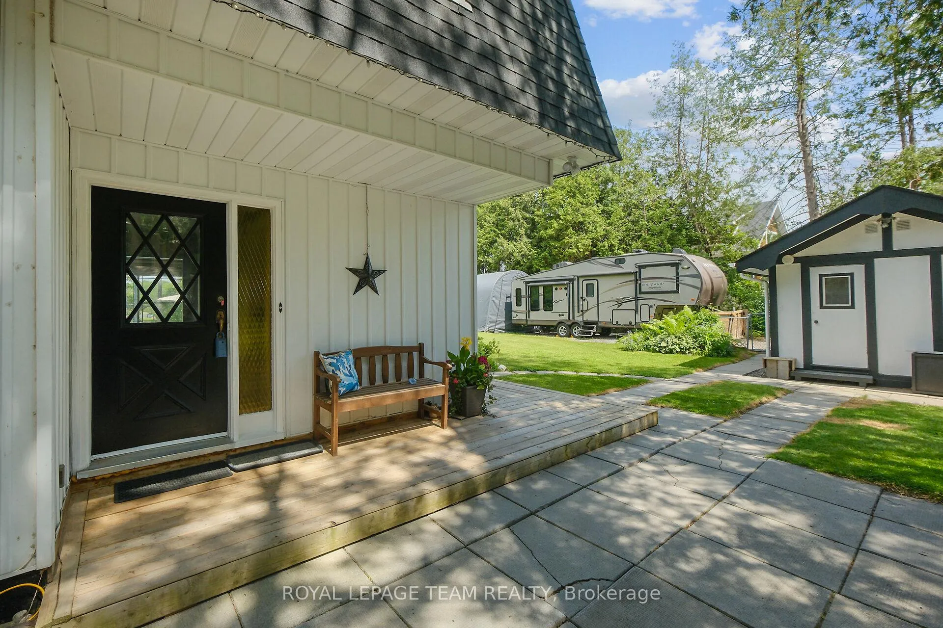 Photo 2 of 4440 Tranquility Lane, Ottawa, Constance Bay — HOMEH