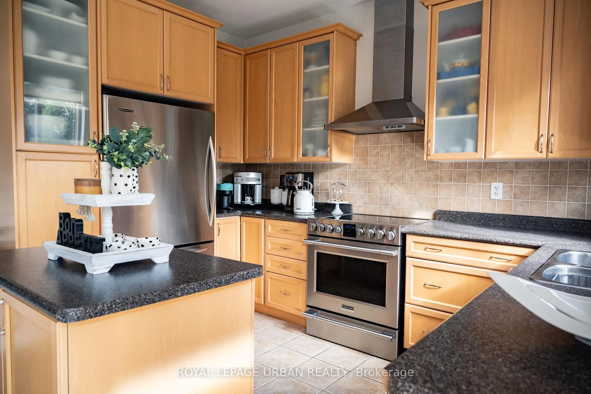 Photo 6 of 27 Lightheart Drive, Caledon, Rural Caledon — HOMEH
