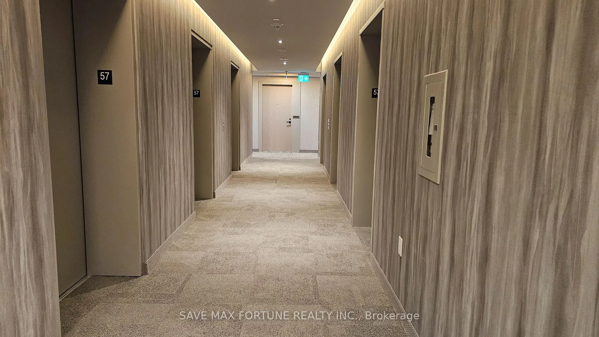 Photo 5 of Unit 5710, 8 Interchange Way, Vaughan, Vaughan Corporate Centre — HOMEH