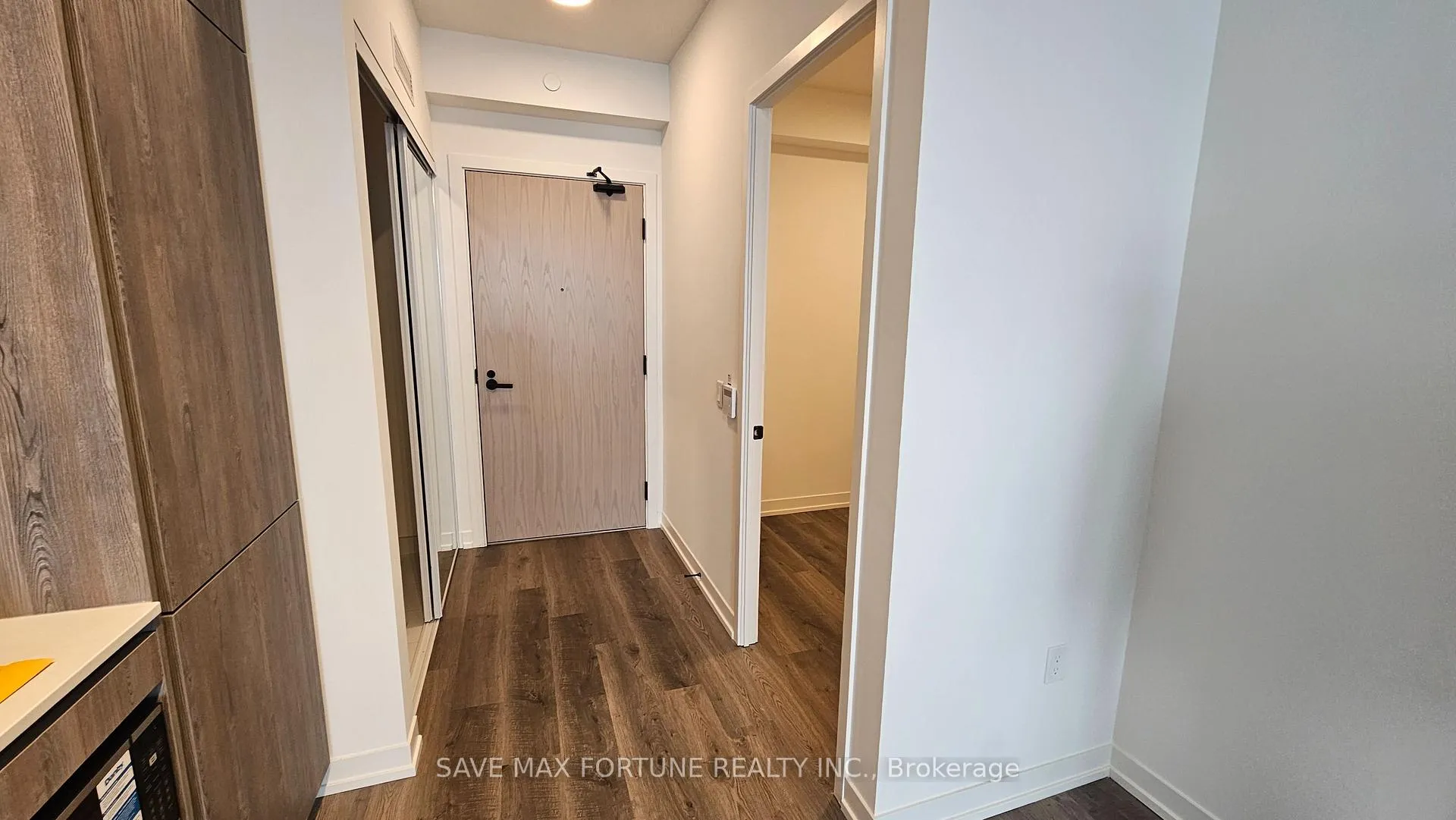 Photo 7 of Unit 5710, 8 Interchange Way, Vaughan, Vaughan Corporate Centre — HOMEH