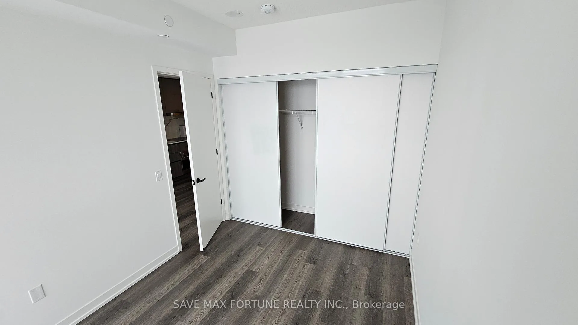Photo 14 of Unit 5710, 8 Interchange Way, Vaughan, Vaughan Corporate Centre — HOMEH