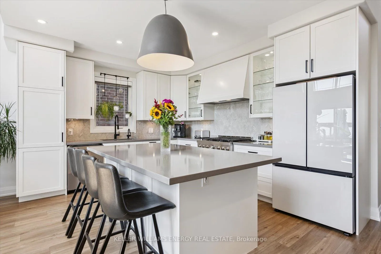 Photo 10 of 213 Strachan Street, Port Hope — HOMEH