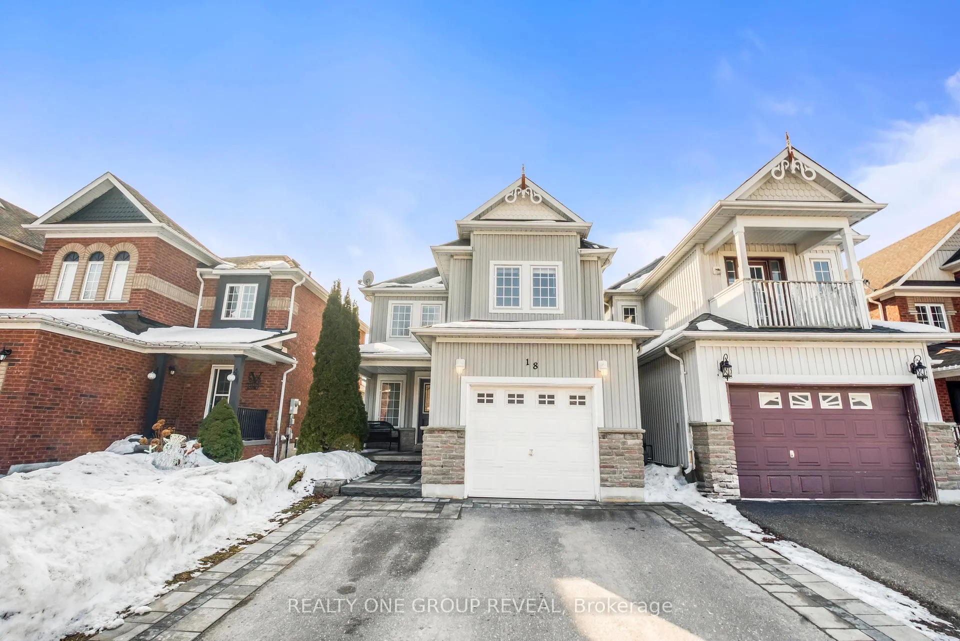 Photo 1 of 18 Harmer Drive, Clarington, Newcastle — HOMEH
