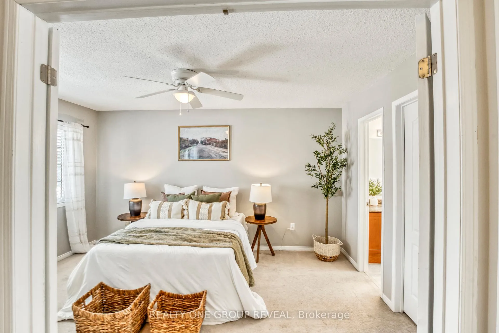 Photo 25 of 18 Harmer Drive, Clarington, Newcastle — HOMEH