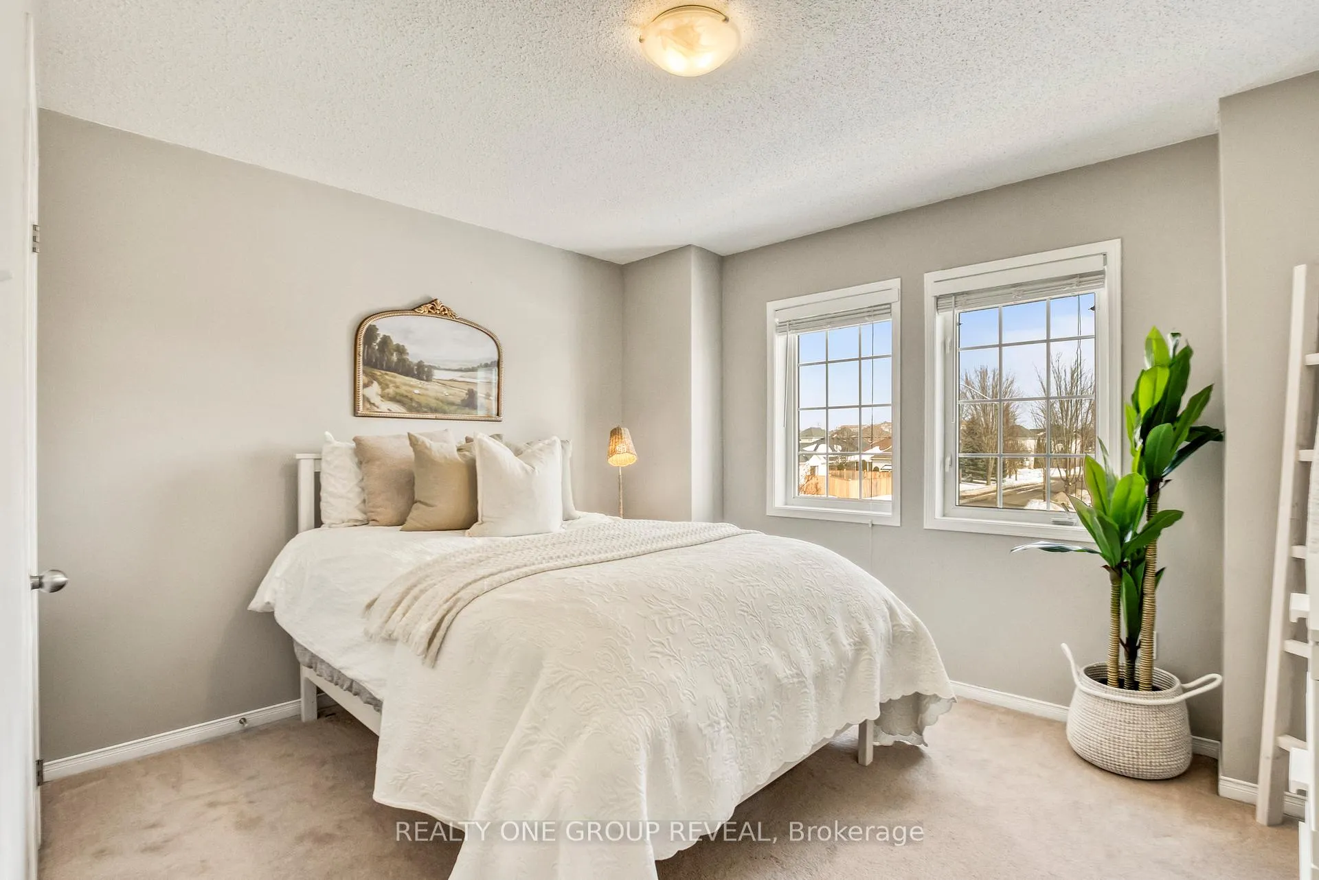 Photo 32 of 18 Harmer Drive, Clarington, Newcastle — HOMEH