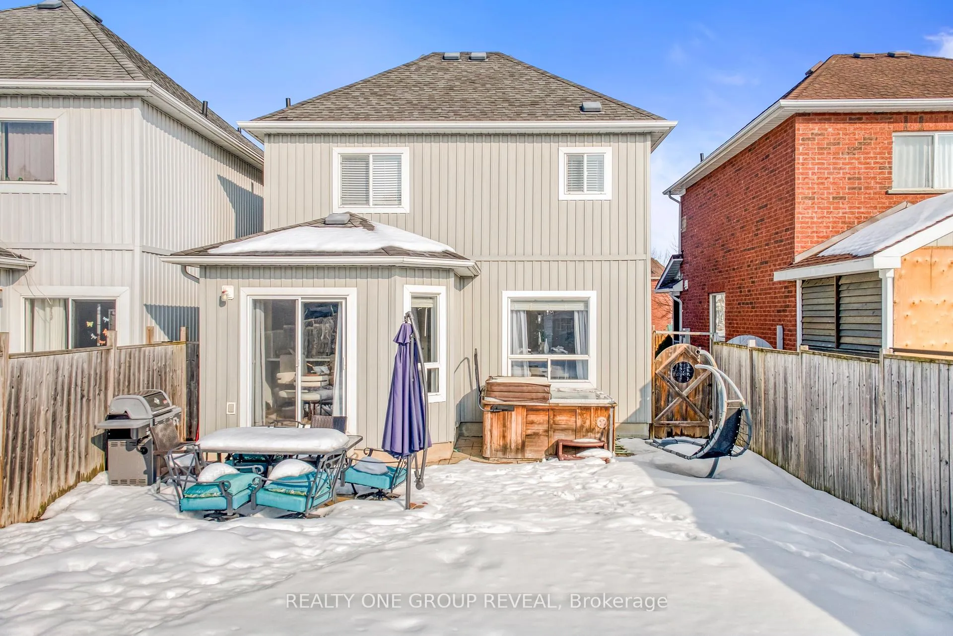 Photo 45 of 18 Harmer Drive, Clarington, Newcastle — HOMEH