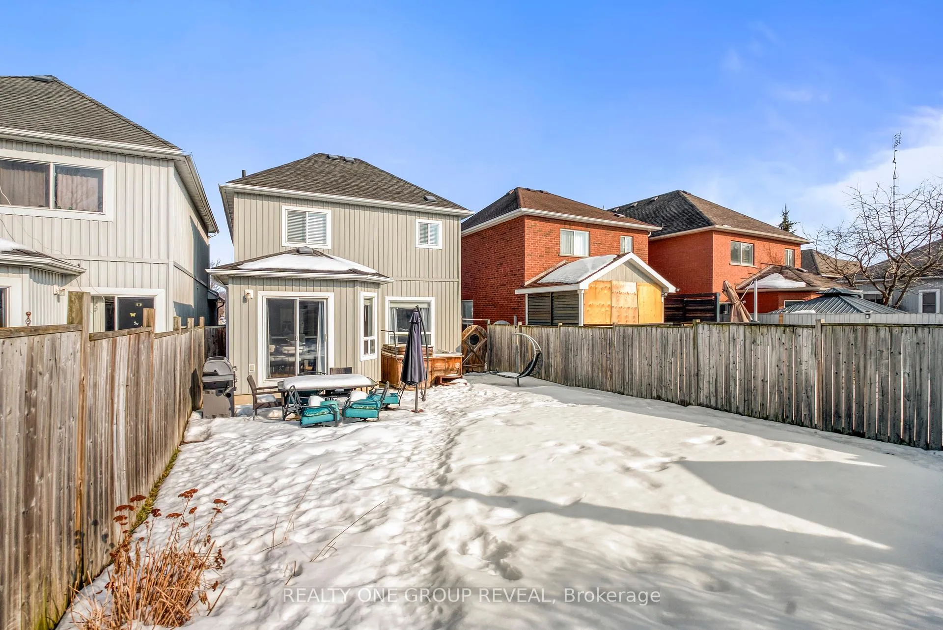 Photo 46 of 18 Harmer Drive, Clarington, Newcastle — HOMEH