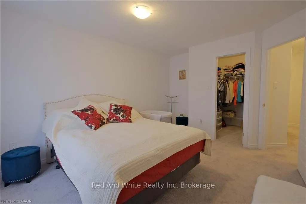 Photo 17 of 12 Roseberry Lane, Kitchener — HOMEH