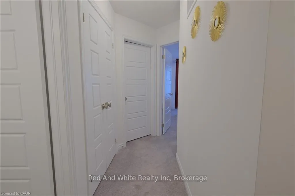 Photo 19 of 12 Roseberry Lane, Kitchener — HOMEH