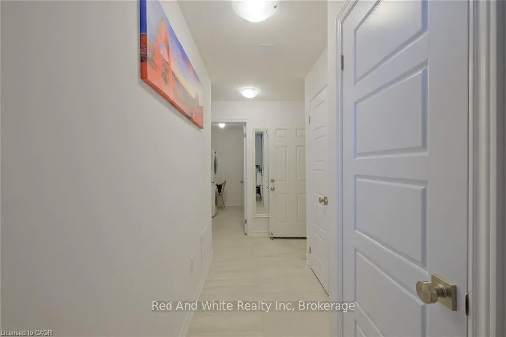 Photo 21 of 12 Roseberry Lane, Kitchener — HOMEH