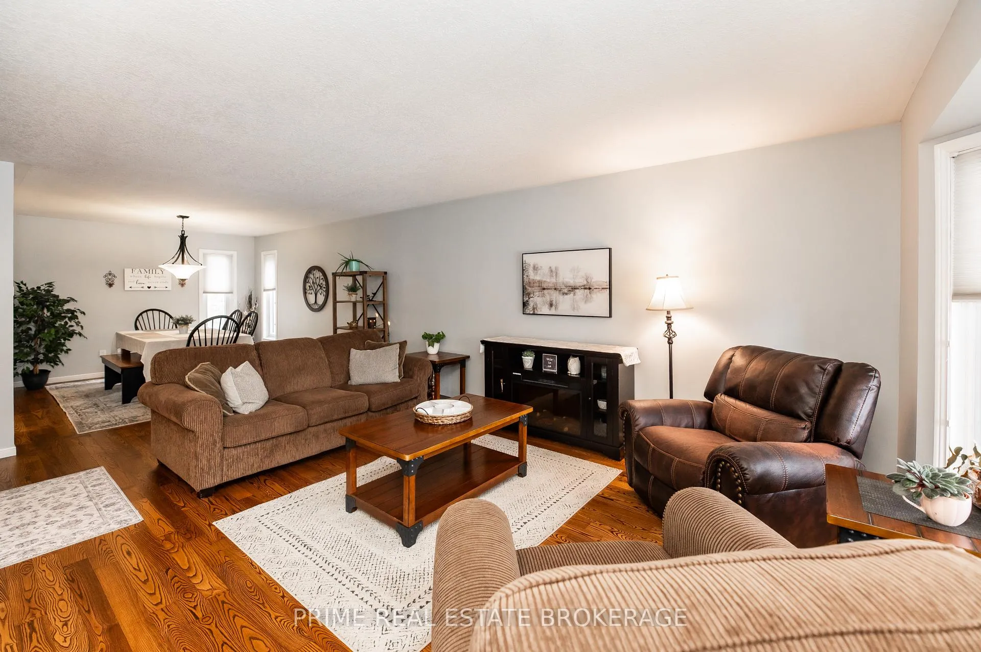 Photo 5 of 16 Timberlane Crescent, Central Elgin, Rural Central Elgin — HOMEH