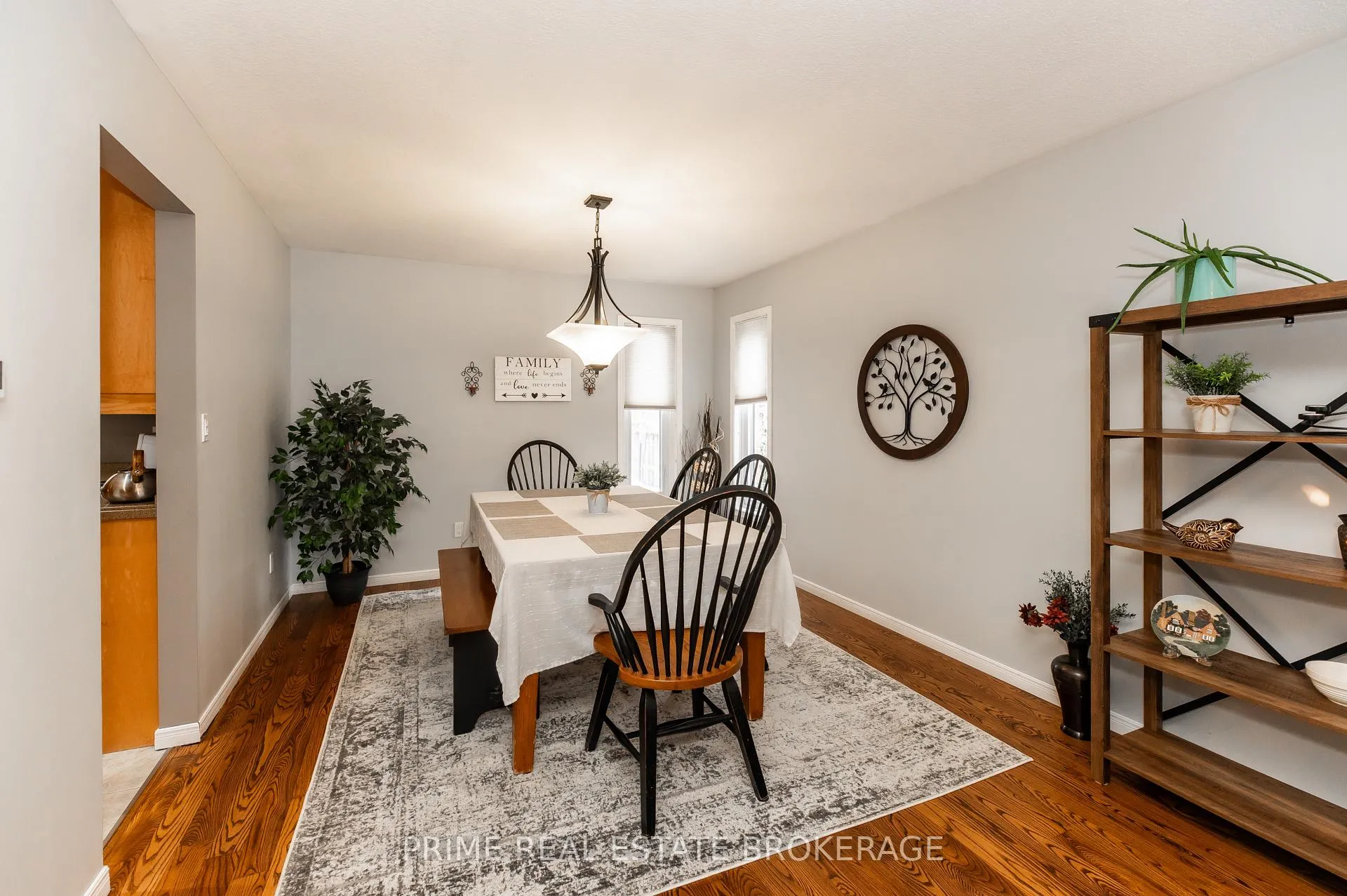 Photo 6 of 16 Timberlane Crescent, Central Elgin, Rural Central Elgin — HOMEH
