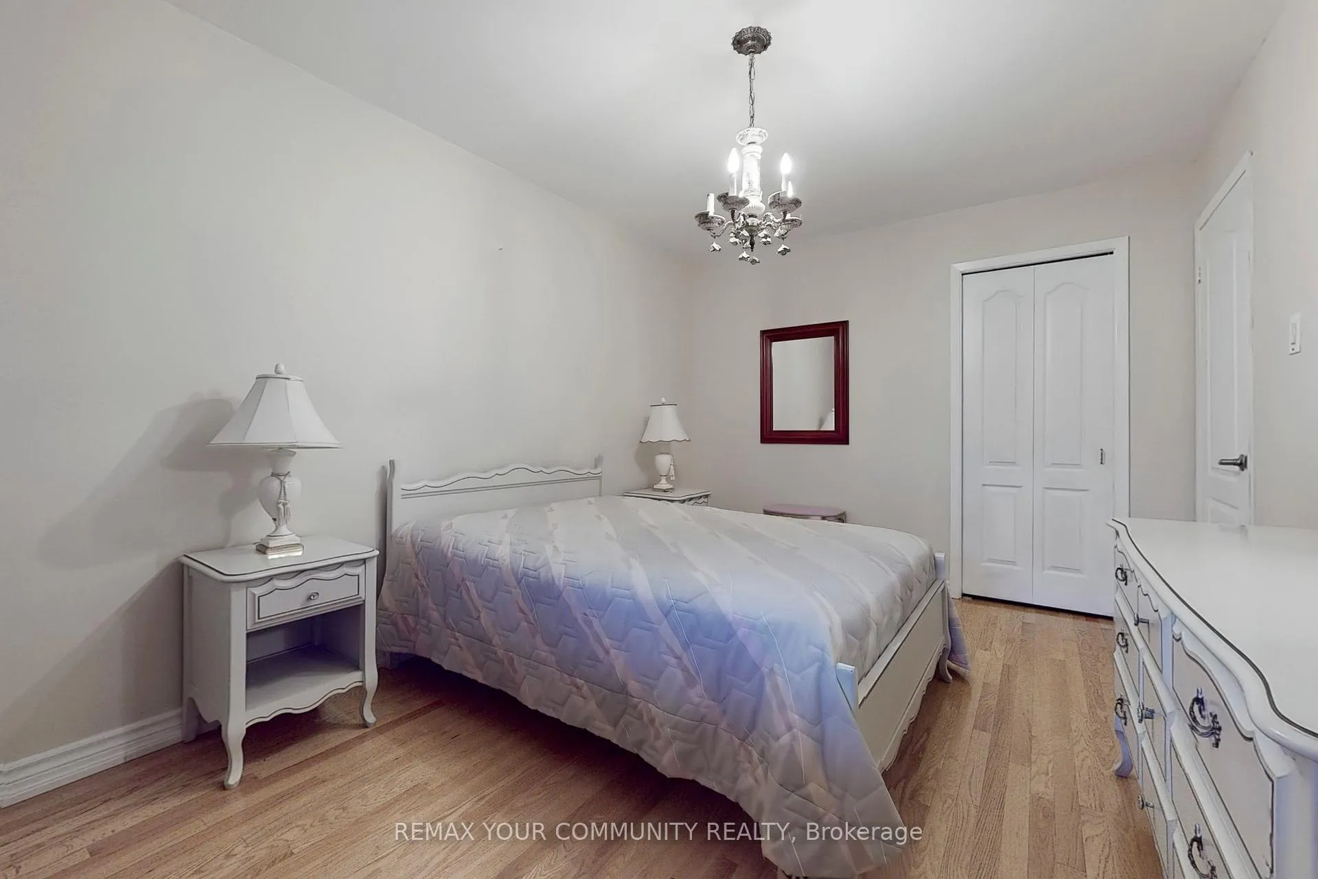 Photo 14 of 37 Marilyn Place, Vaughan, West Woodbridge — HOMEH