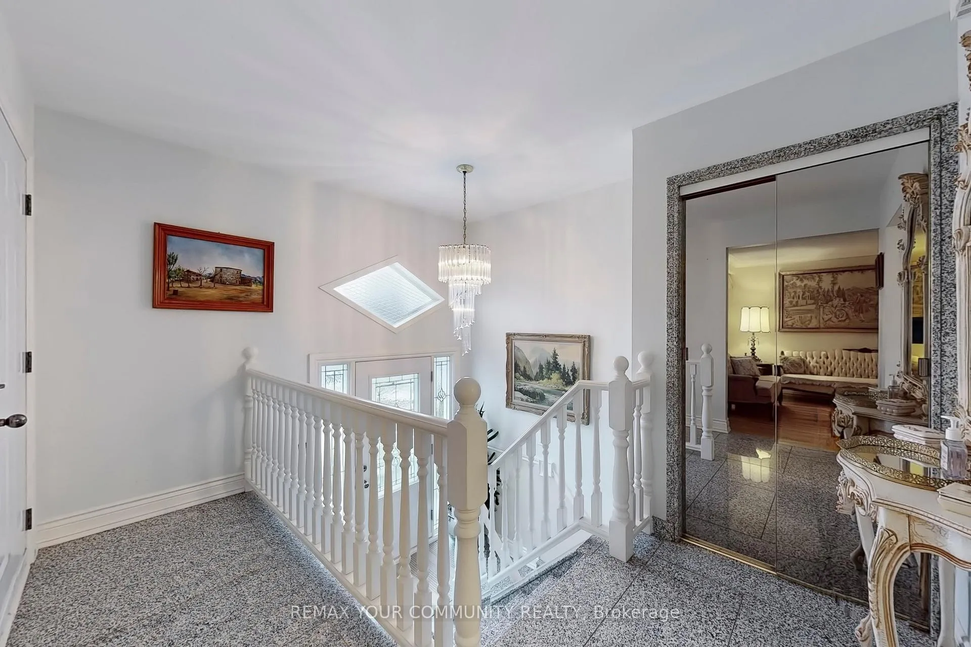 Photo 19 of 37 Marilyn Place, Vaughan, West Woodbridge — HOMEH