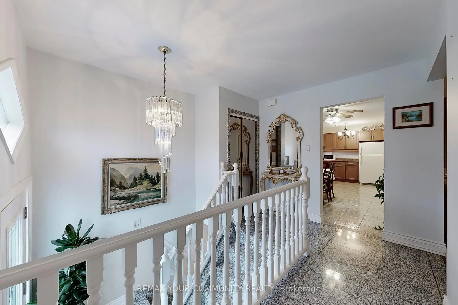 Photo 20 of 37 Marilyn Place, Vaughan, West Woodbridge — HOMEH