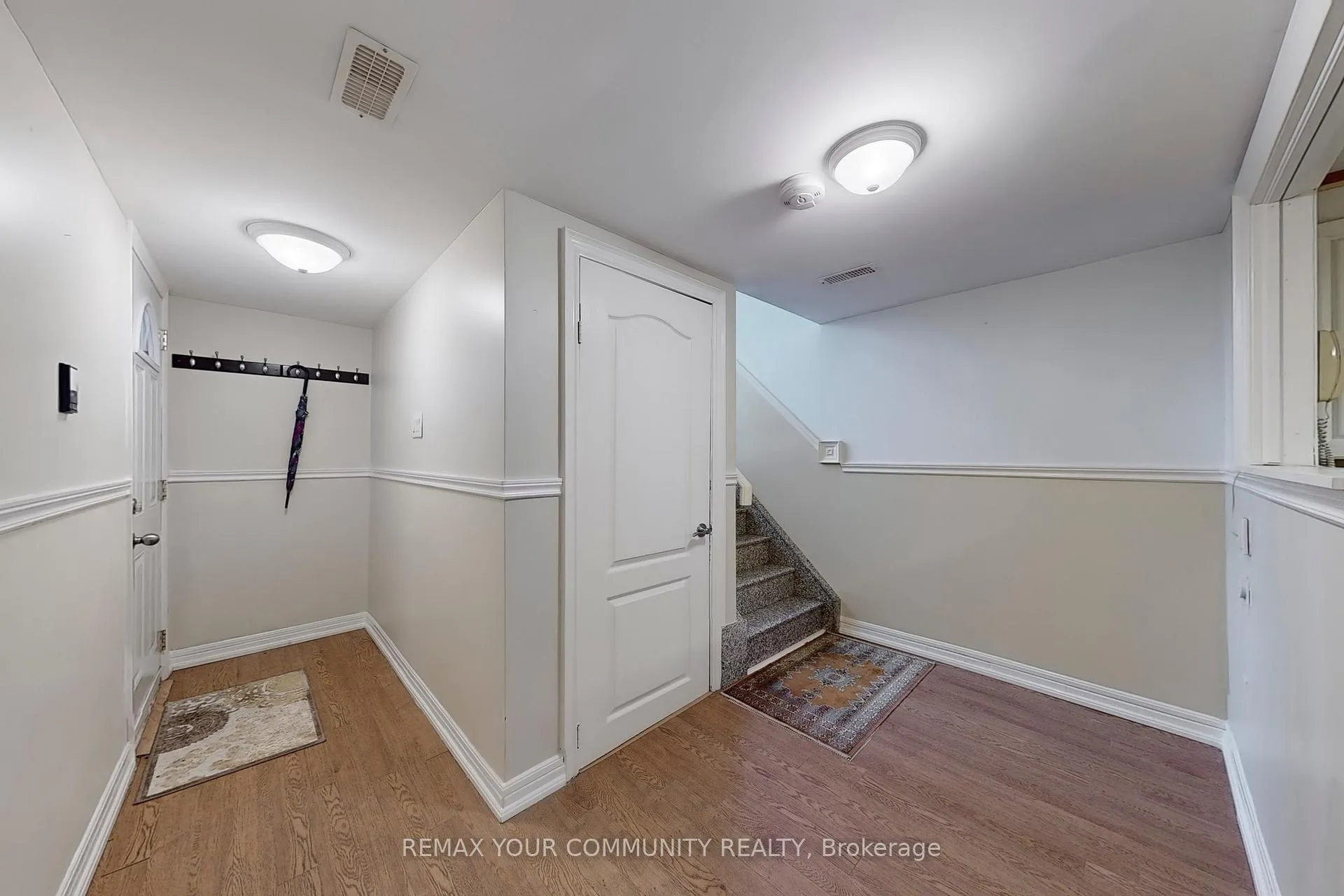 Photo 24 of 37 Marilyn Place, Vaughan, West Woodbridge — HOMEH
