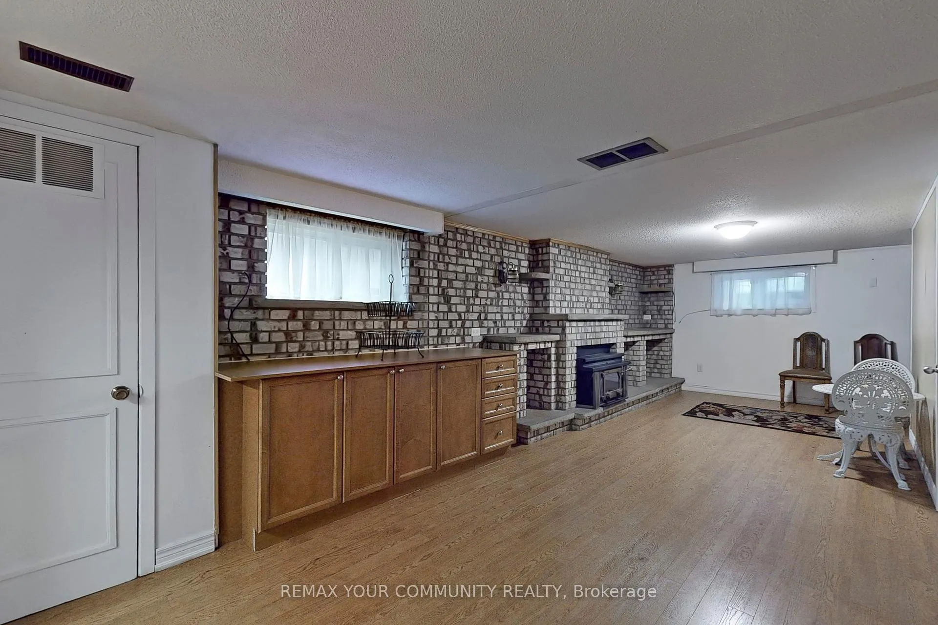 Photo 25 of 37 Marilyn Place, Vaughan, West Woodbridge — HOMEH