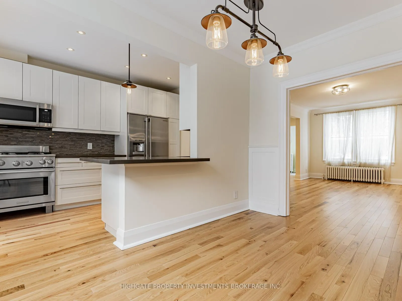 Photo 5 of 179 Castlefield Avenue, Toronto, Yonge-Eglinton — HOMEH