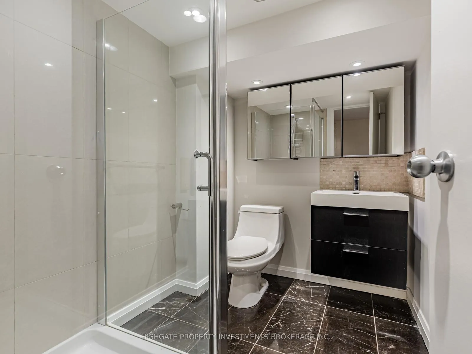 Photo 10 of 179 Castlefield Avenue, Toronto, Yonge-Eglinton — HOMEH