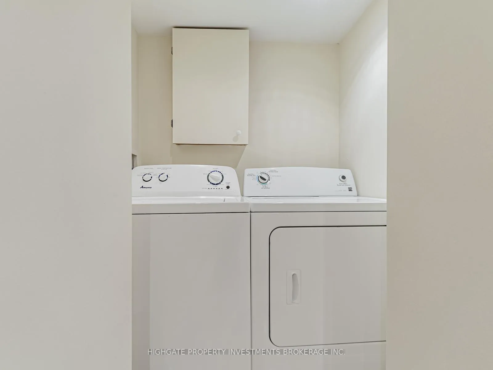 Photo 11 of 179 Castlefield Avenue, Toronto, Yonge-Eglinton — HOMEH